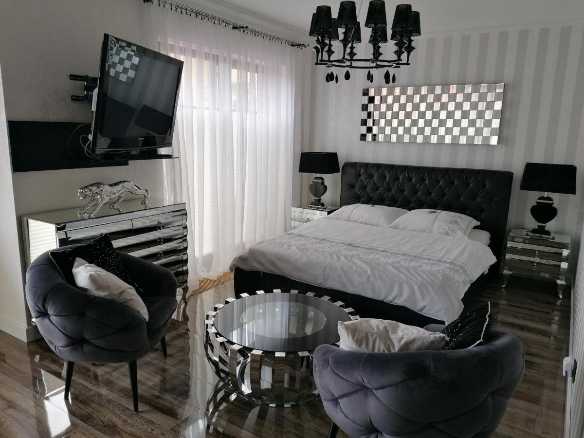 Apartamenty De Soleil อุสตกา ภายนอก รูปภาพ